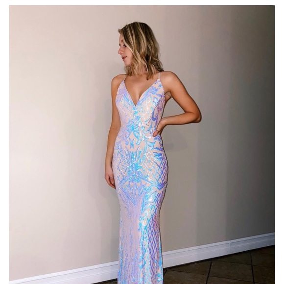 Long Mermaid Style Prom Dress - Picture 4 of 5